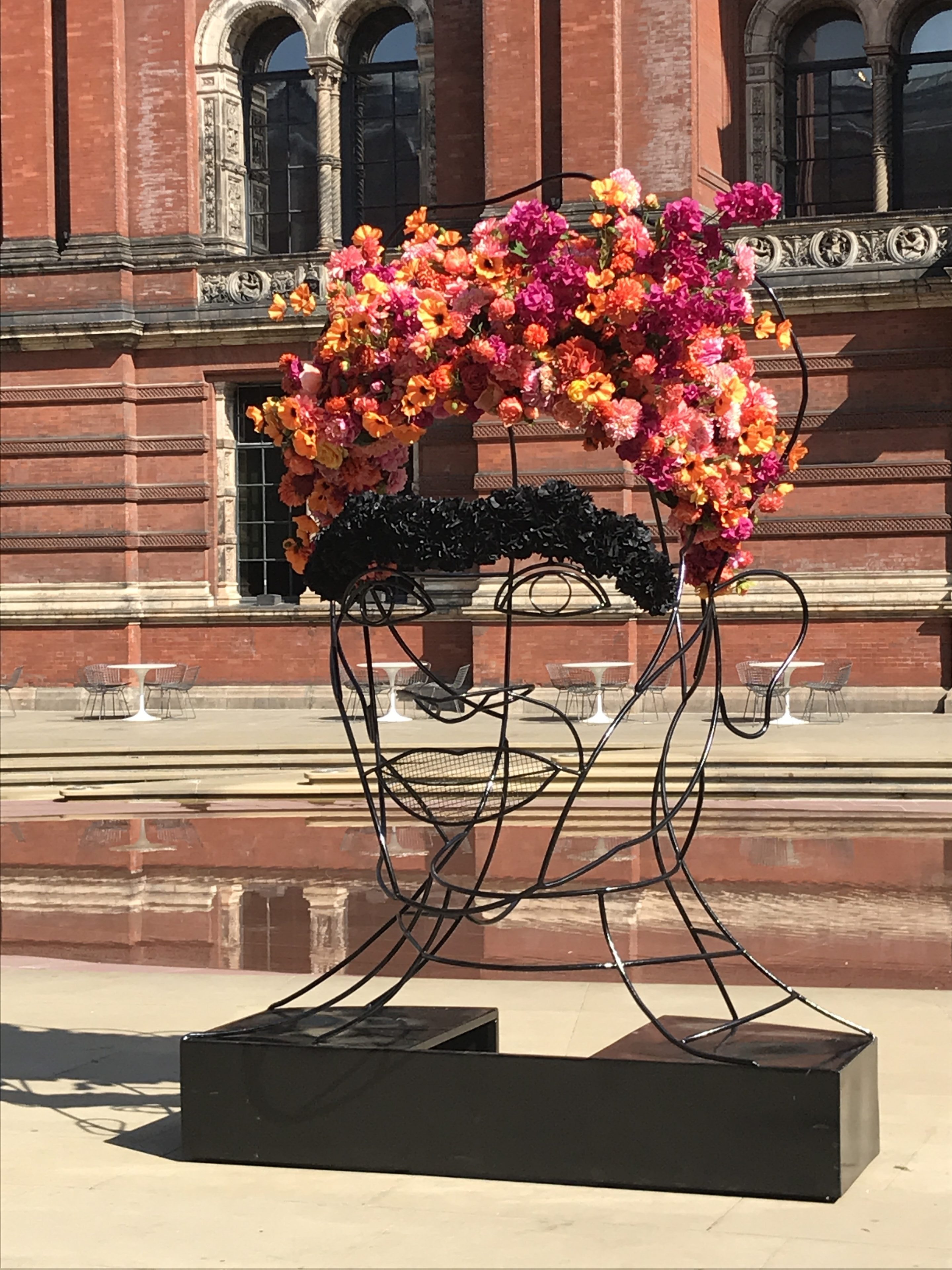 ‘Frida Kahlo in Flowers’ sculpture in The John Madejski Garden, designed by Philippa Craddock